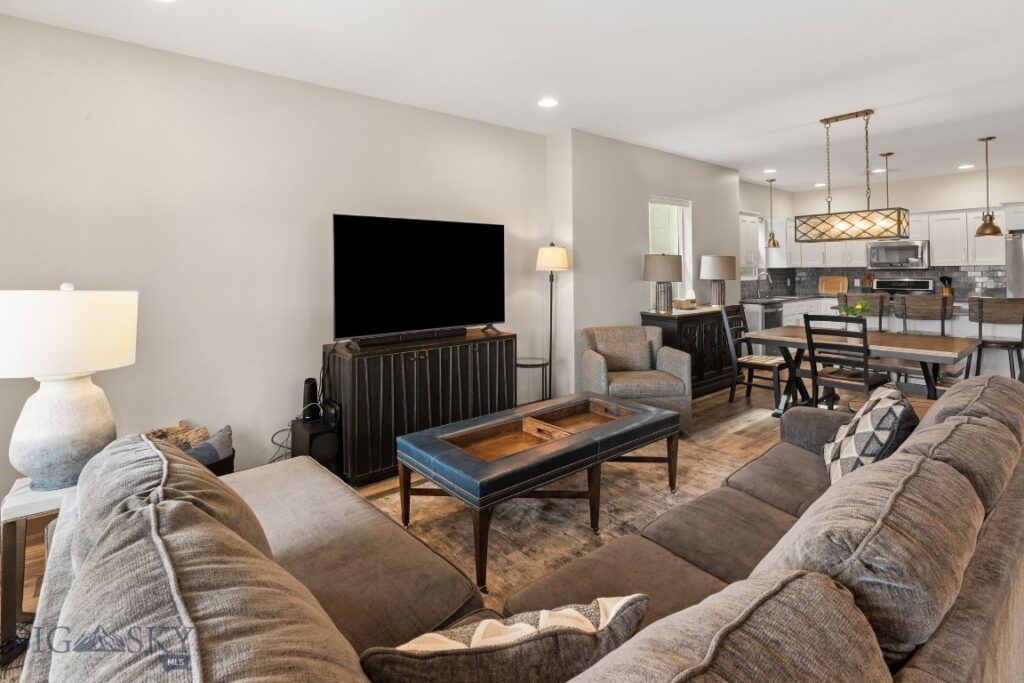 1041 N 12th Avenue, Bozeman MT 59715