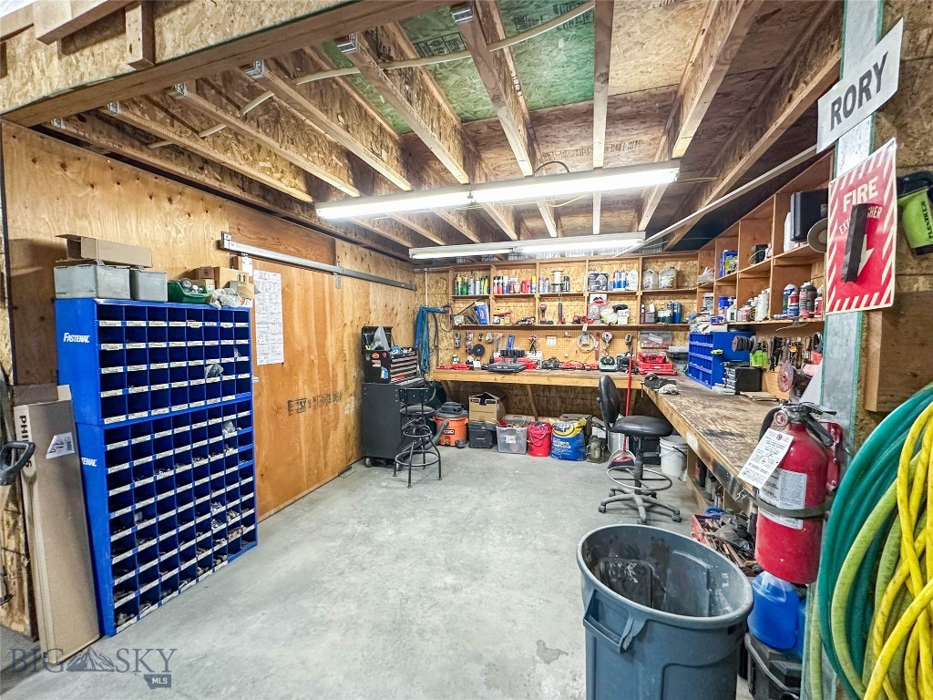 4498 Jackrabbit Lane, Belgrade MT 59714