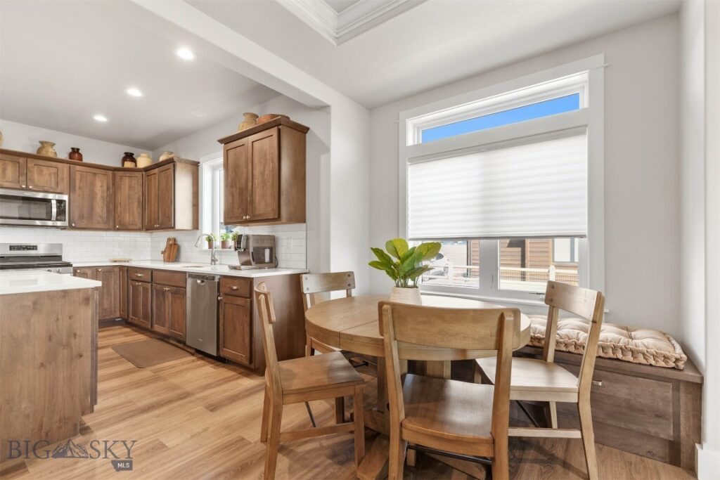 897 White Horse Loop, Bozeman MT 59718