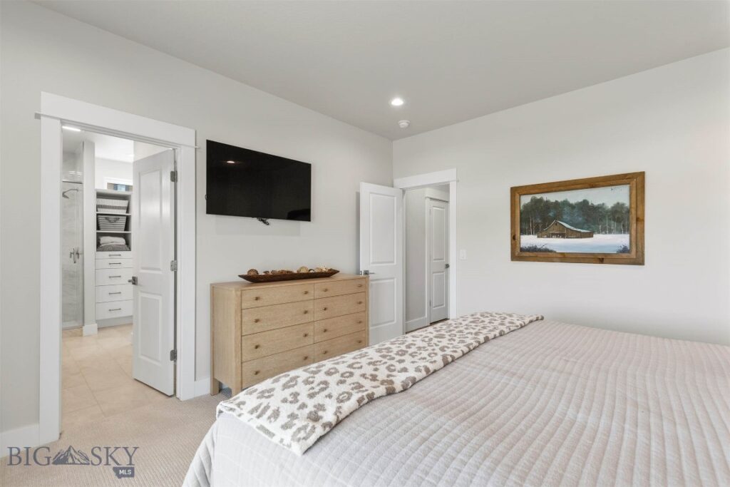 897 White Horse Loop, Bozeman MT 59718