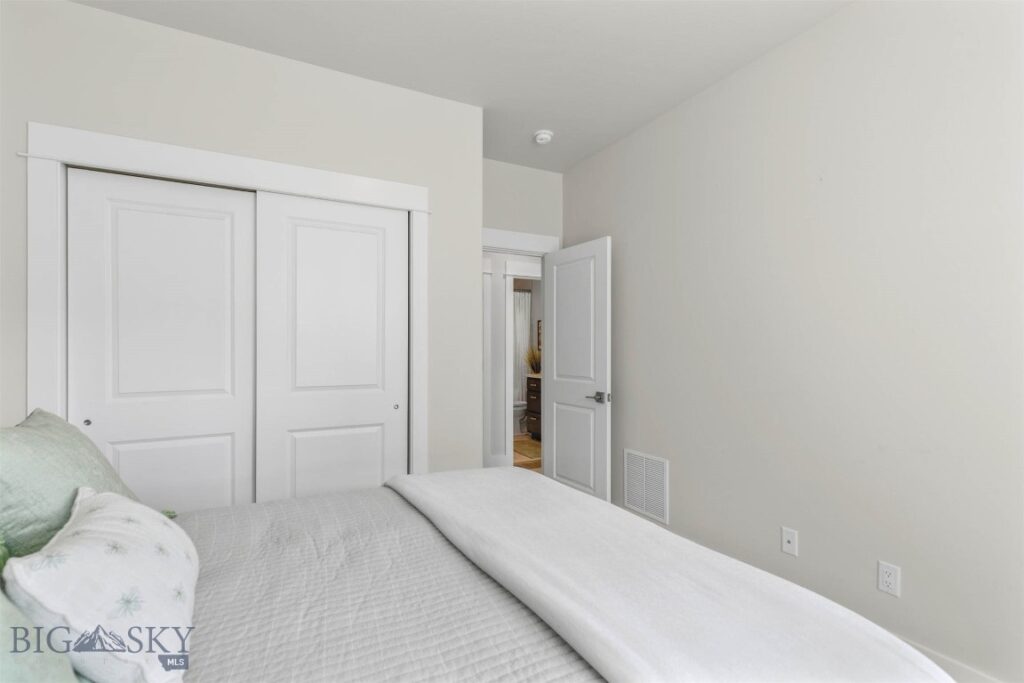 897 White Horse Loop, Bozeman MT 59718