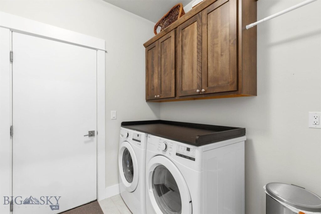 897 White Horse Loop, Bozeman MT 59718