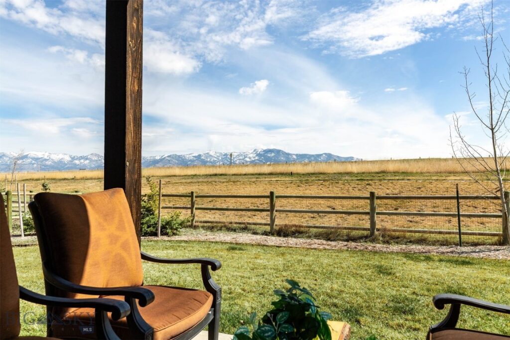 897 White Horse Loop, Bozeman MT 59718