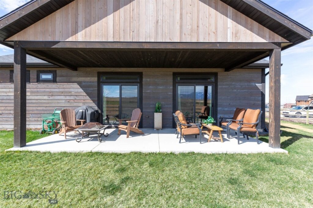 897 White Horse Loop, Bozeman MT 59718