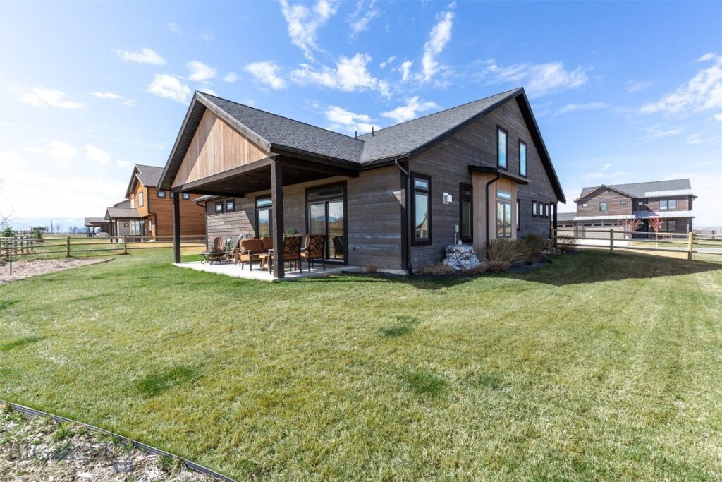 897 White Horse Loop, Bozeman MT 59718