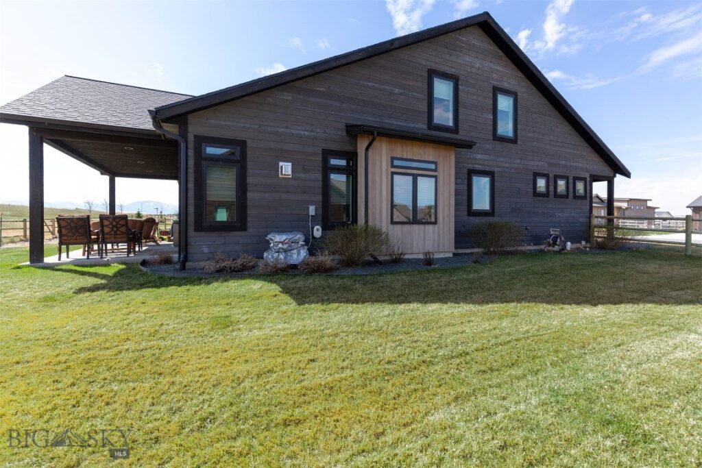 897 White Horse Loop, Bozeman MT 59718