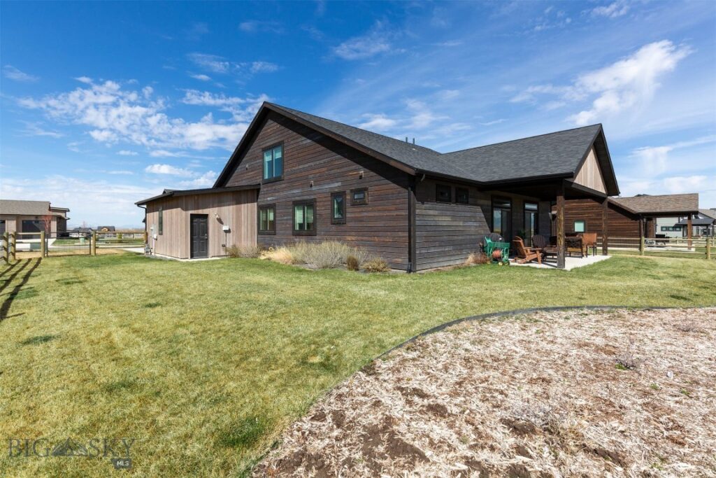 897 White Horse Loop, Bozeman MT 59718