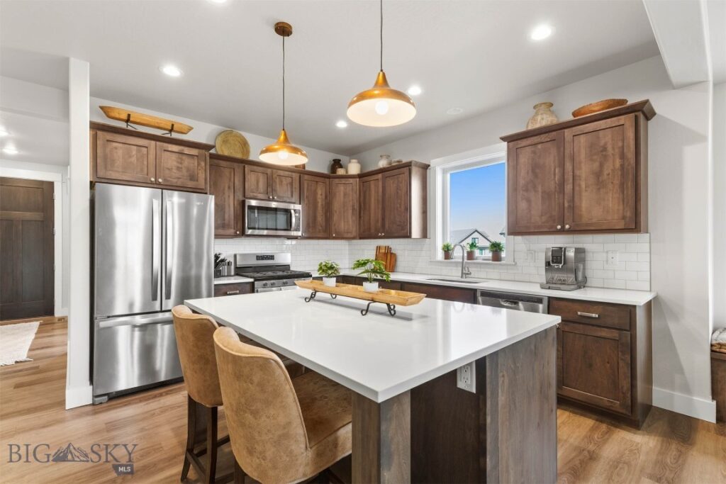 897 White Horse Loop, Bozeman MT 59718