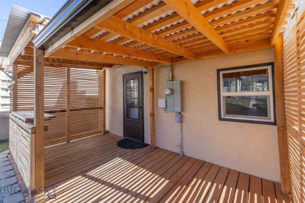 421 N C Street, Livingston MT 59047