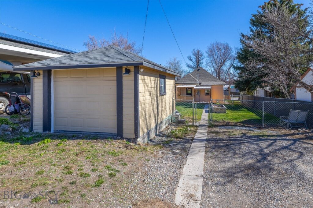 421 N C Street, Livingston MT 59047