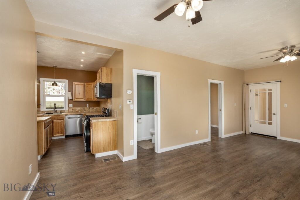 421 N C Street, Livingston MT 59047