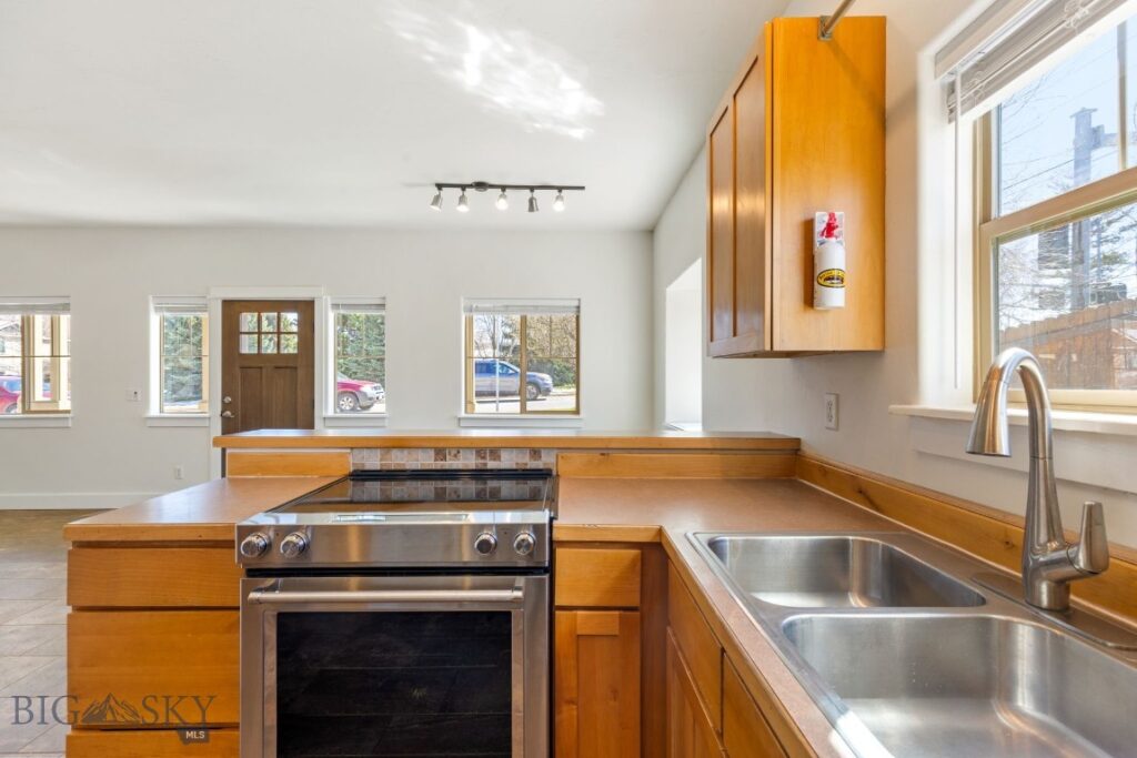 611 N 15th Avenue, Bozeman MT 59715