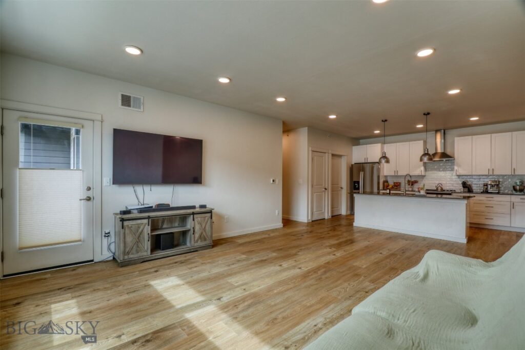 2221 Willow Drive, Livingston MT 59047