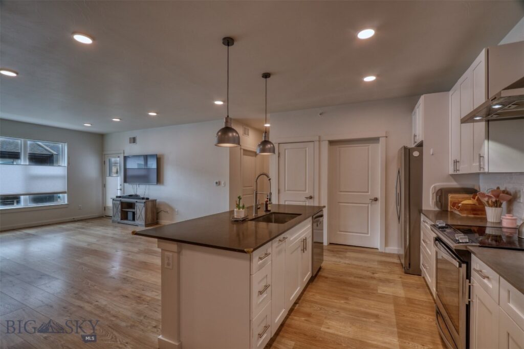 2221 Willow Drive, Livingston MT 59047