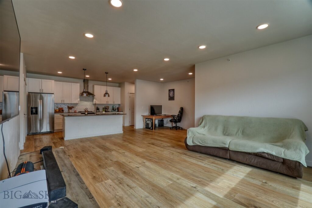 2221 Willow Drive, Livingston MT 59047