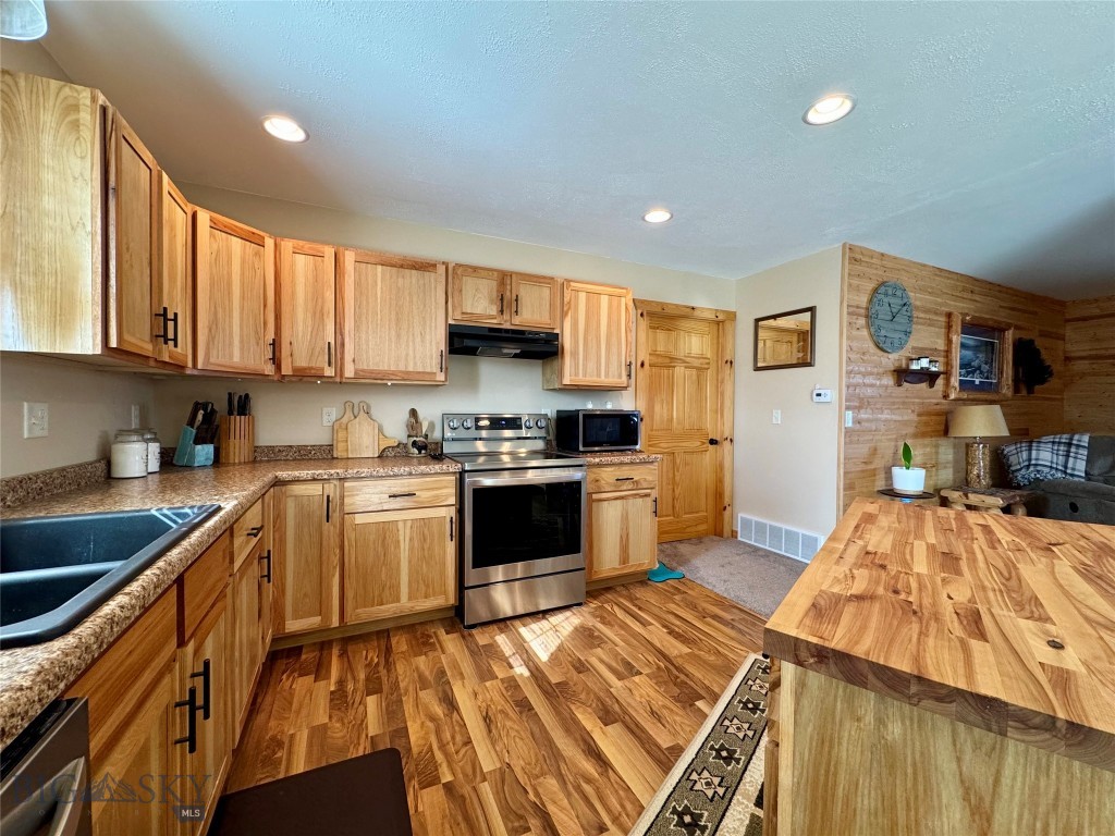 2 Cielo Grande Dr, Livingston MT 59047