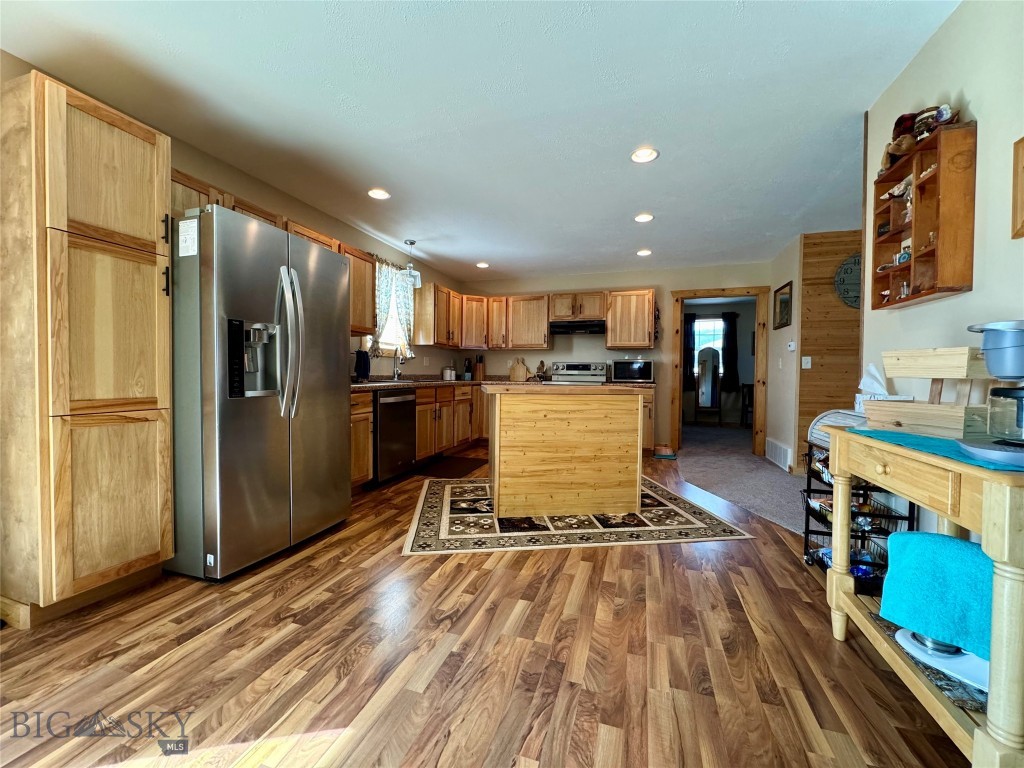 2 Cielo Grande Dr, Livingston MT 59047
