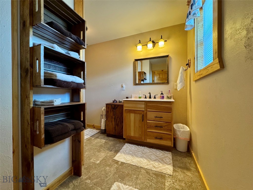 2 Cielo Grande Dr, Livingston MT 59047