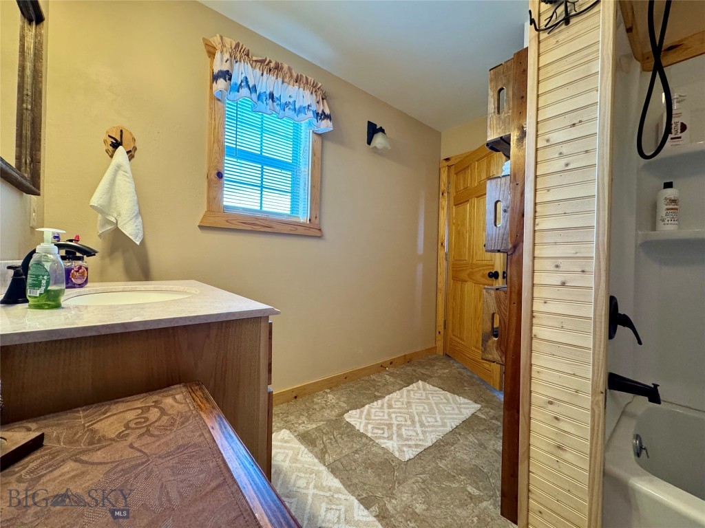 2 Cielo Grande Dr, Livingston MT 59047