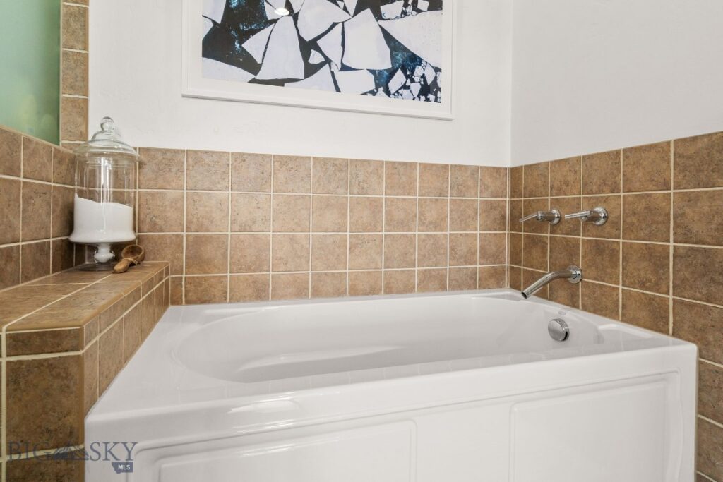 150 Village Crossing Way, Bozeman MT 59715