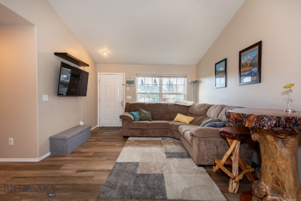 903 Paisley Drive, Belgrade MT 59714