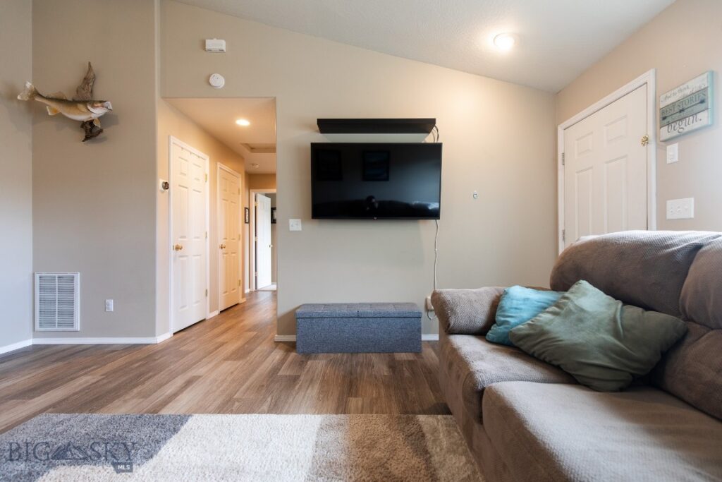 903 Paisley Drive, Belgrade MT 59714