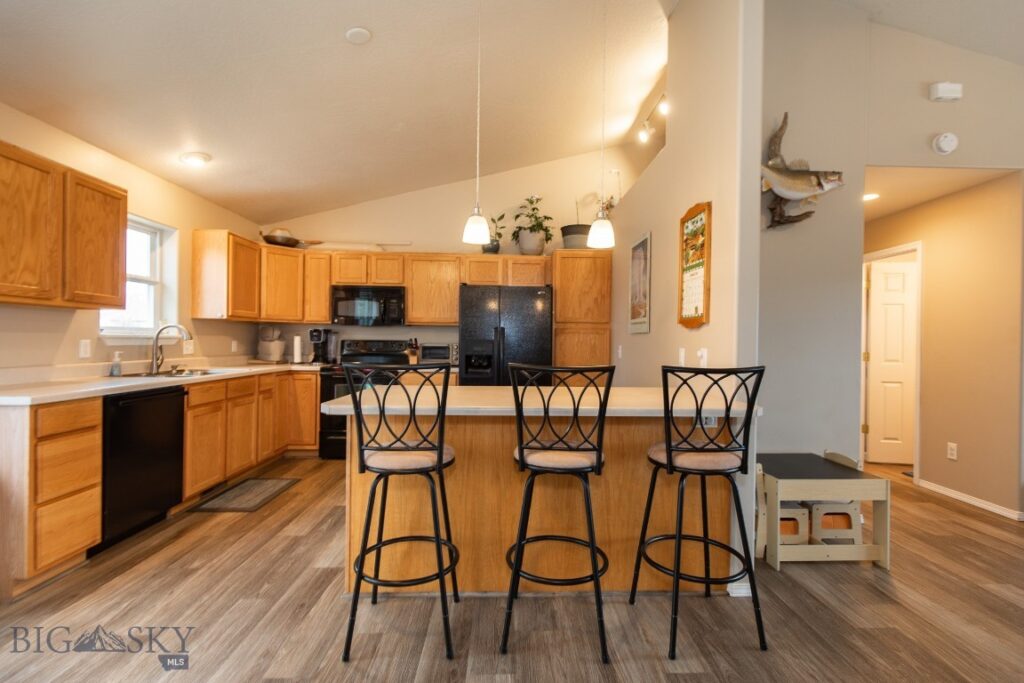 903 Paisley Drive, Belgrade MT 59714