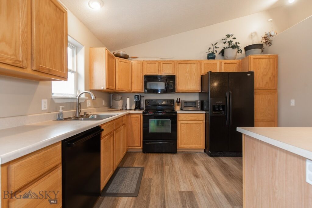 903 Paisley Drive, Belgrade MT 59714