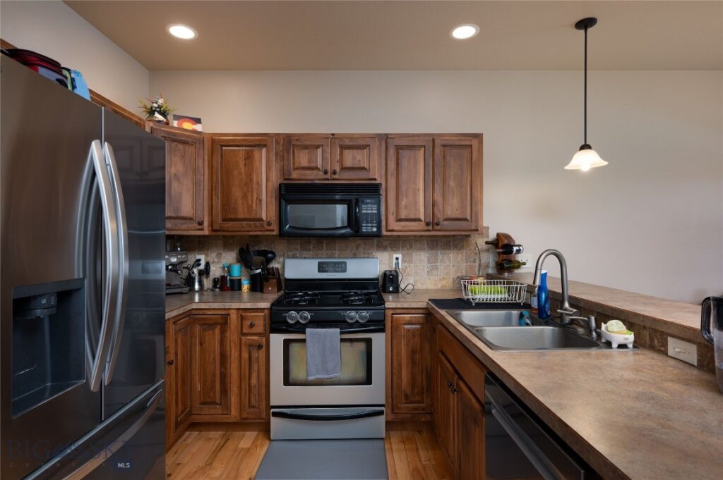 996 Saxon Way, Bozeman MT 59718