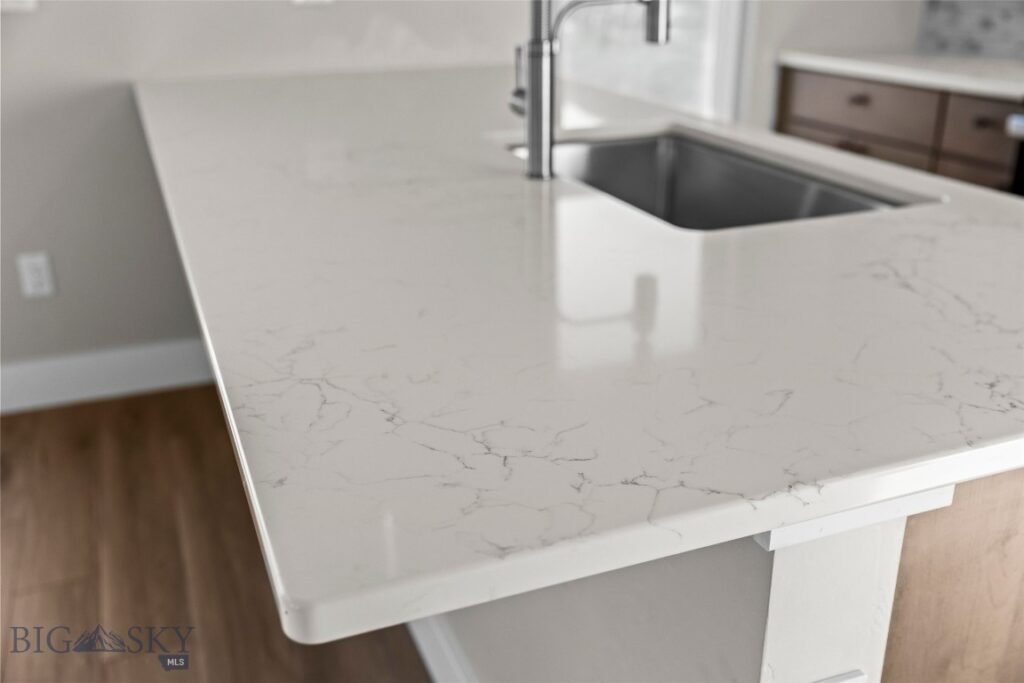 607 N L Street, Livingston MT 59047