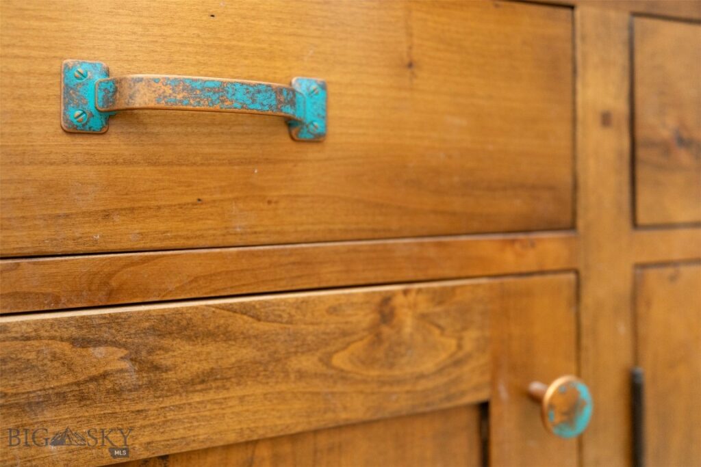 710 Nebula, Livingston MT 59047