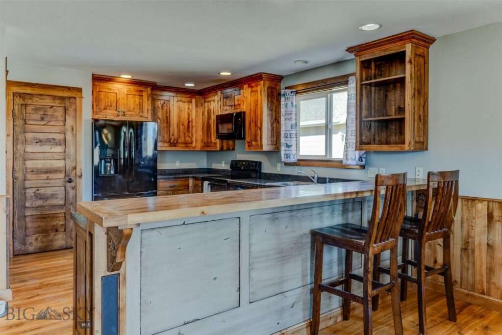 710 Nebula, Livingston MT 59047