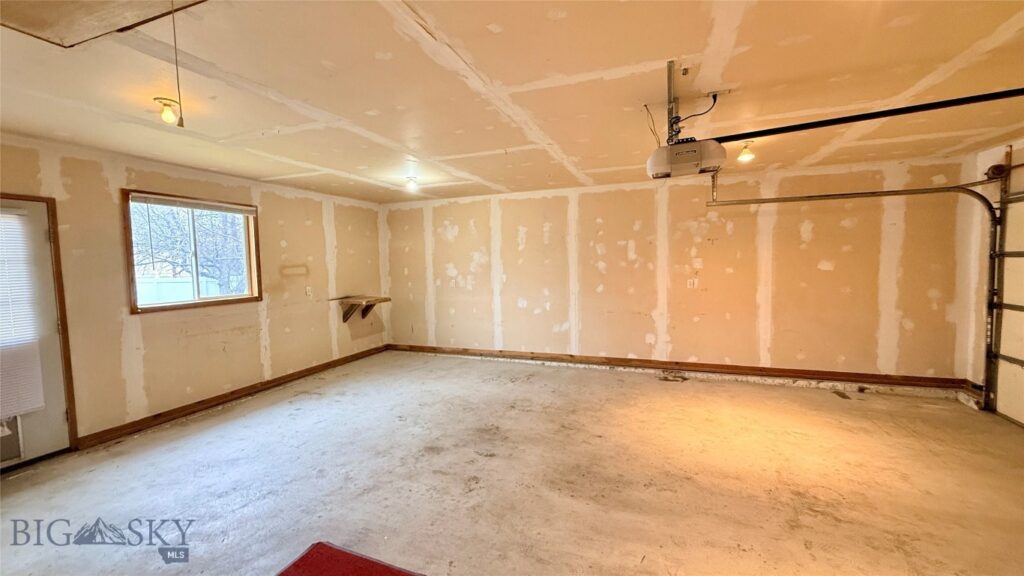 1109 W Central, Belgrade MT 59714