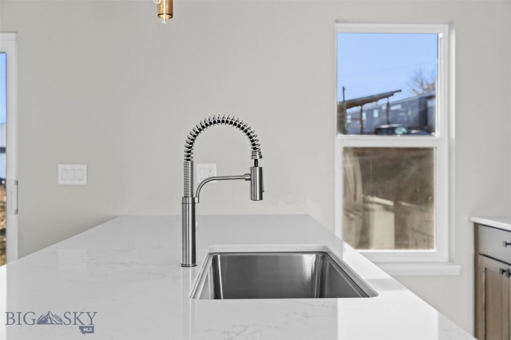 613 N L Street, Livingston MT 59047