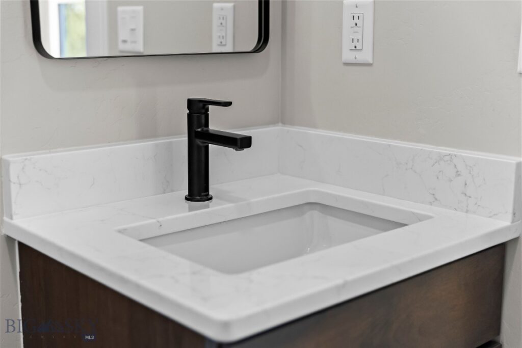 613 N L Street, Livingston MT 59047