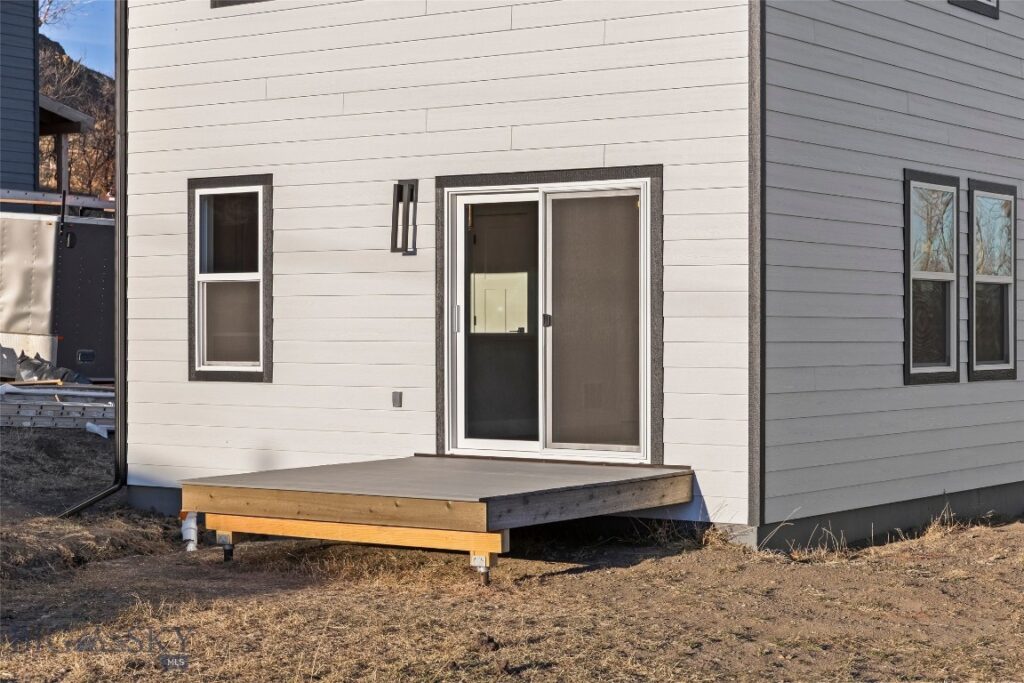 613 N L Street, Livingston MT 59047