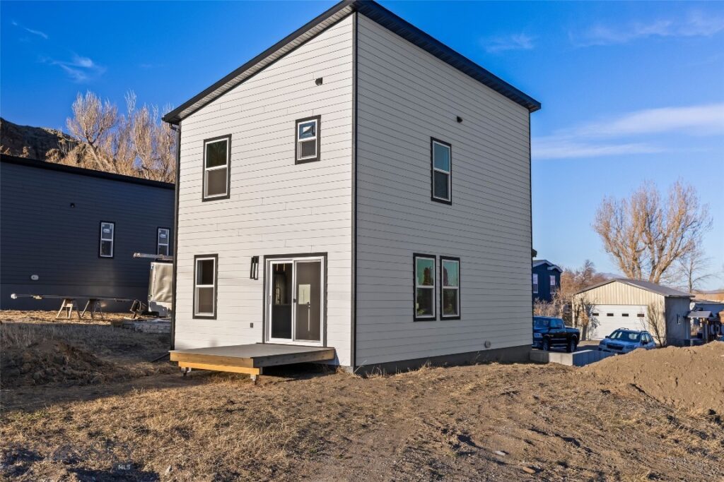 613 N L Street, Livingston MT 59047