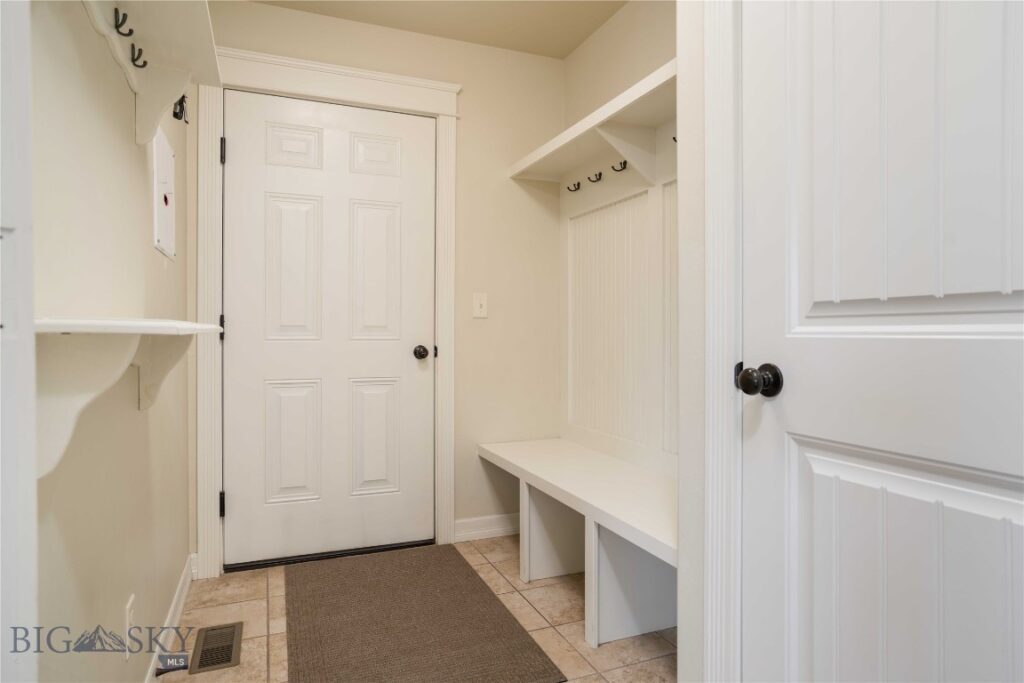 1530 Powers Boulevard, Belgrade MT 59714