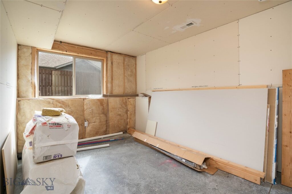 1530 Powers Boulevard, Belgrade MT 59714