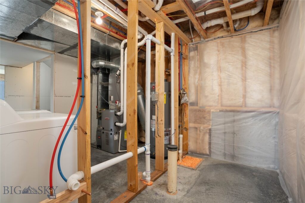 1530 Powers Boulevard, Belgrade MT 59714