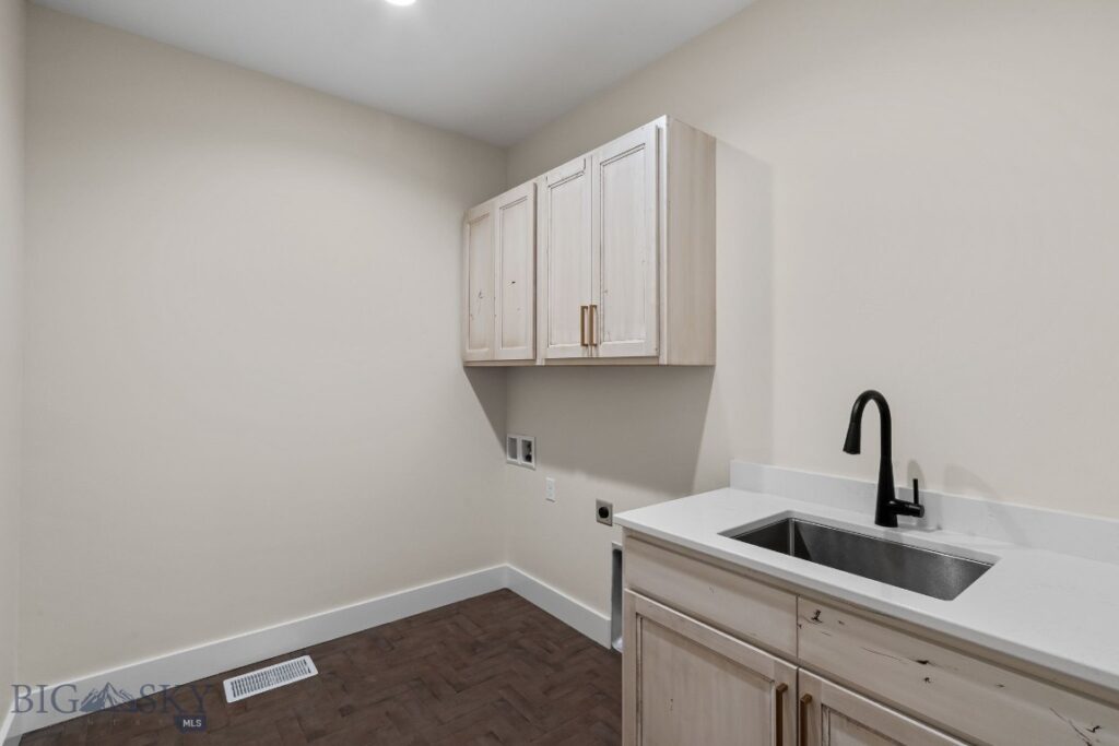 29 Swayback, Bozeman MT 59718