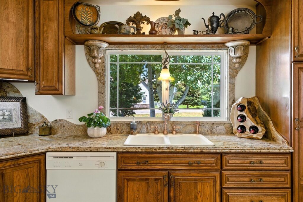 12 Pathfinder Trail, Bozeman MT 59718