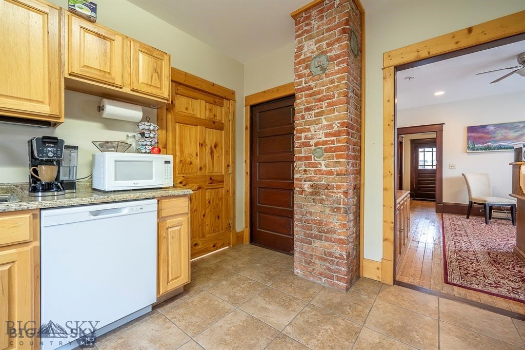 101 N E Street, Livingston MT 59047