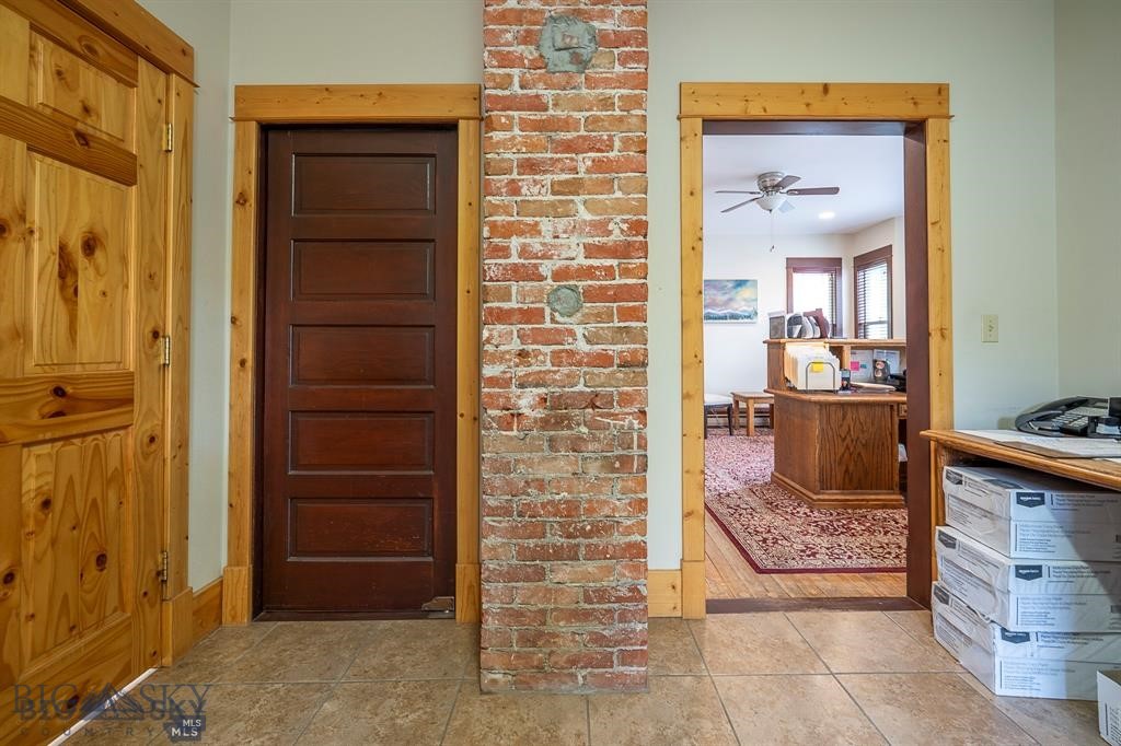 101 N E Street, Livingston MT 59047