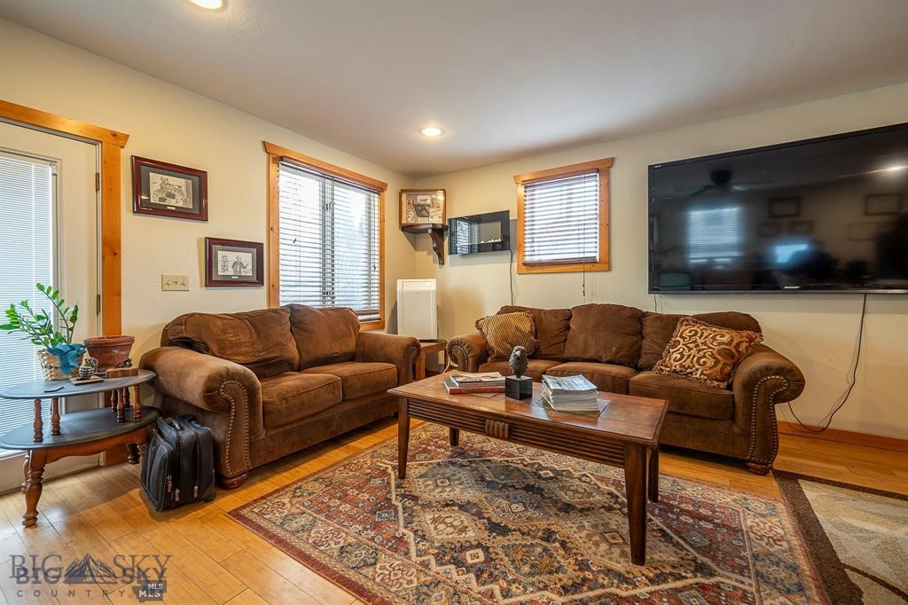 101 N E Street, Livingston MT 59047