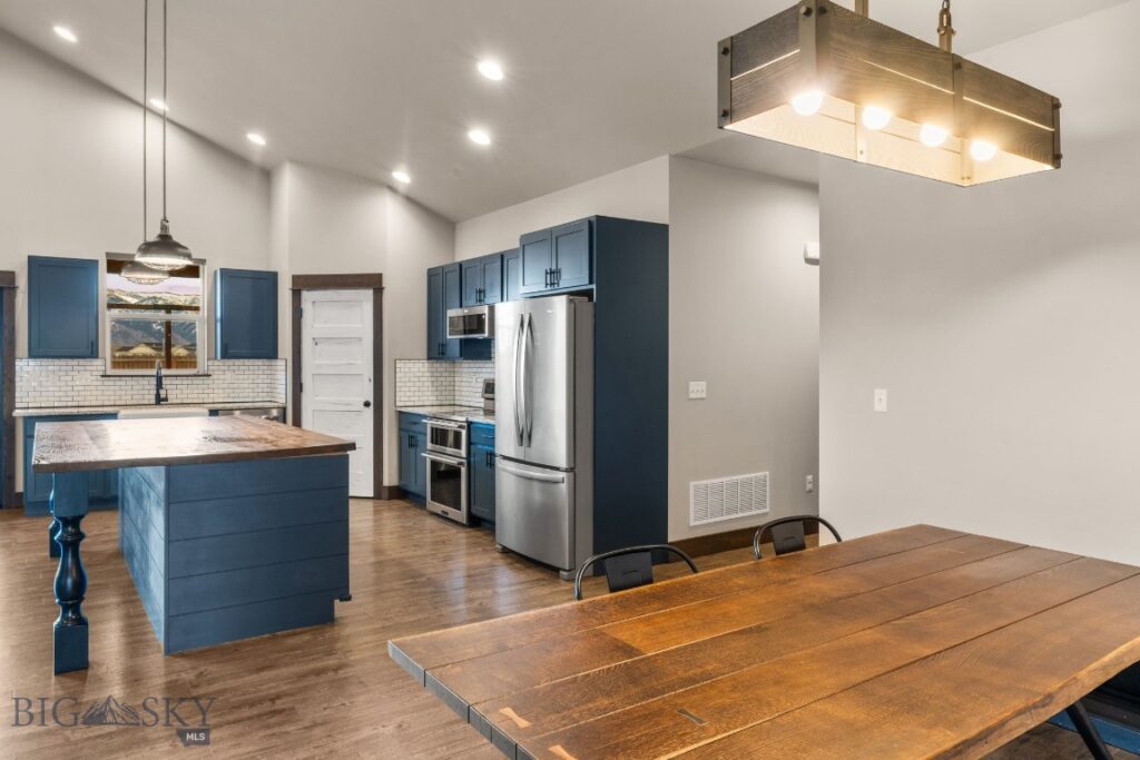 2101 E Silver Circle, Belgrade MT 59714