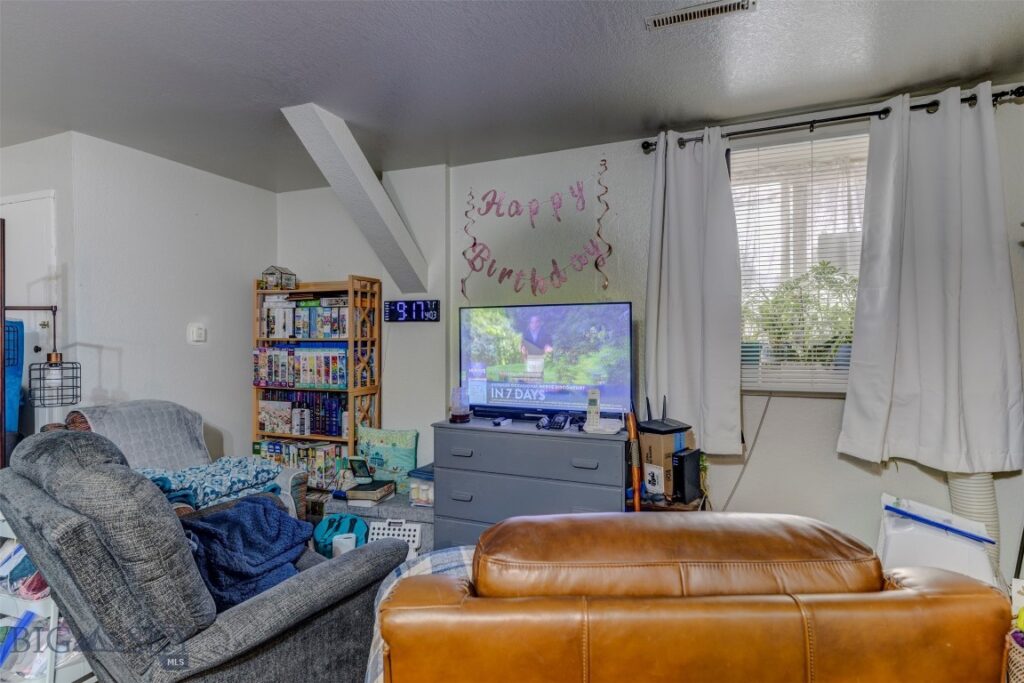 332 S Main Street, Livingston MT 59047