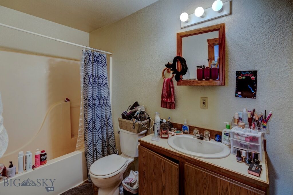 332 S Main Street, Livingston MT 59047