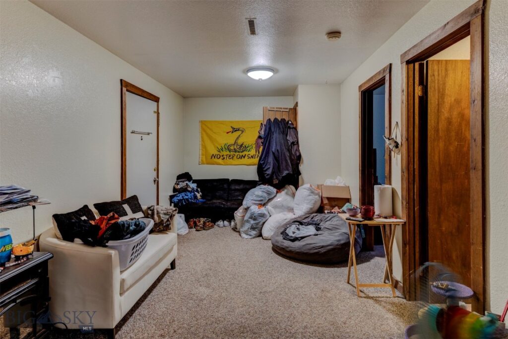 332 S Main Street, Livingston MT 59047