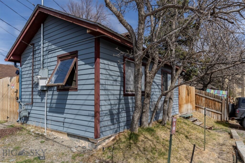 324 S Main Street, Livingston MT 59047